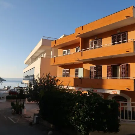 Center * Makarska
