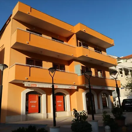Apartment Center *