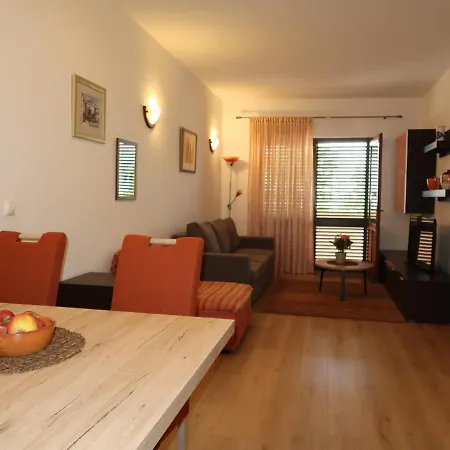 Center * Makarska